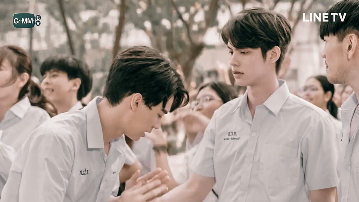 Sunnny099's tweet photo. ซีนนี้คือเดอะเบสนะ การเจอใครคนนึงในช่วงเวลาสั้��ๆ มันทำให้รู้สึกว่ามีผลต่อจิตใจคนคนนึงได้ขนาดนั้นเลยเหรอว่ะ ภาพนี้คือเล่าหมดทุกอย่างเลยว่า "มันต้องเป็นคนนี้อ่ะ จะรอนะ จนกว่าเราจะได้คู่กันในช่วงเวลาที่เหมาะสม" #คั่นกูEP6 https://t.co/XghnScaq1C