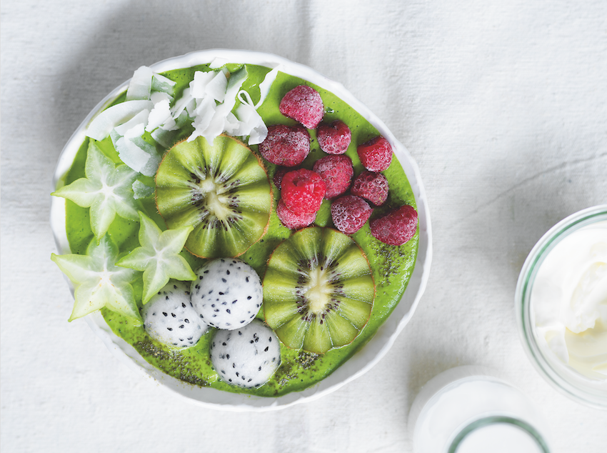 🌿 The perfect green smoothie combination! 😋 ow.ly/kLdi50yXAWr #greensmoothie #smoothiebowl #eatyourgreens