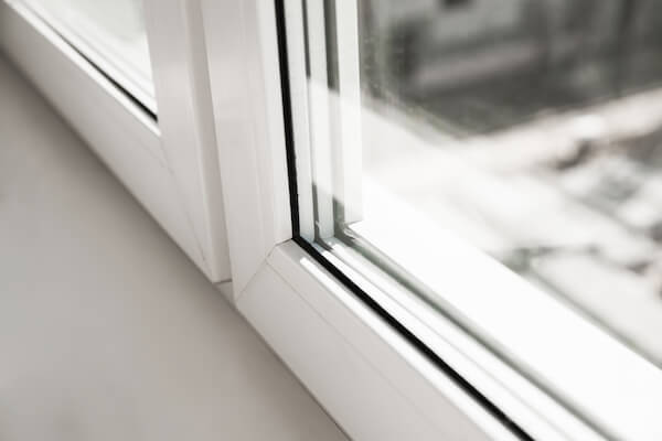 Double glazed windows prevent the convection of heat from the outside to the inside of the house. Double glazing is an energy-efficient way of keeping your house cool during the summer and is an excellent investment. edinburghglass.co.uk/domestic-glazi…