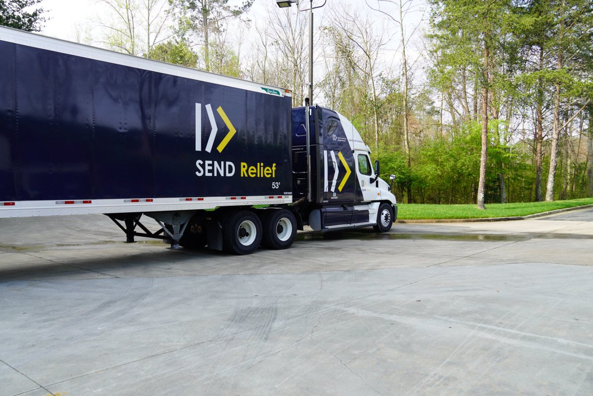 NAMB_SBC's tweet photo. This truck has traveled from our ministry center in Ashland, KY and is carrying 25,000 N95 masks and 20,000 protective suits. @sendrelief is working with @BrianKempGA’s office to distribute these items to healthcare workers and first responders in Georgia. https://t.co/VLy9OBM2Ue