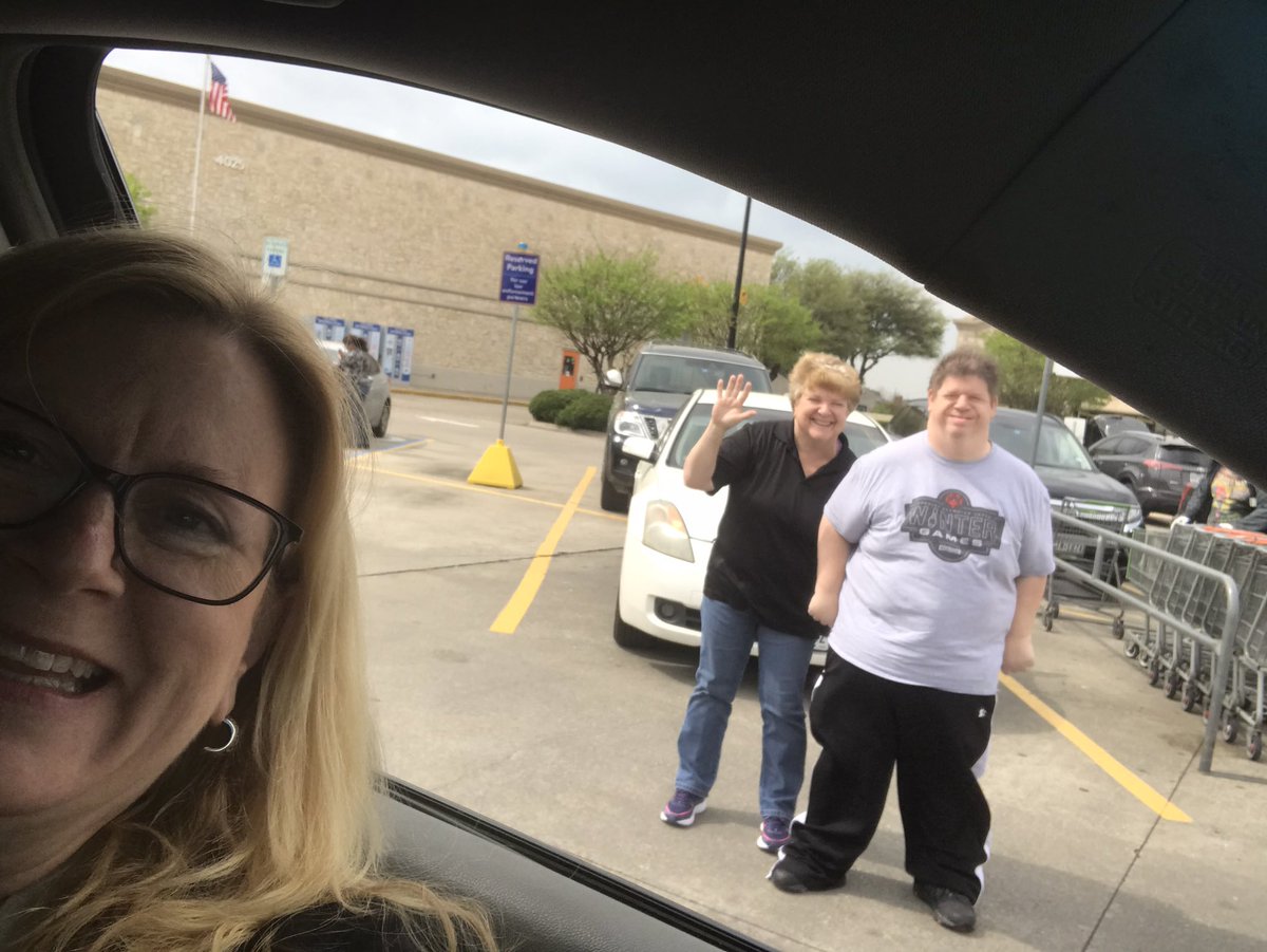 KatherineLISD's tweet photo. Some days are made great by just one small event ... today was one of those days. Seeing this amazing friend who is a @LewisvilleISD employee set the upbeat mood for the rest of the day!    #SundaySelfiesBecameFridayPhotos #SocialDistancing #GroceryStoreRun https://t.co/73cLrRxtI2