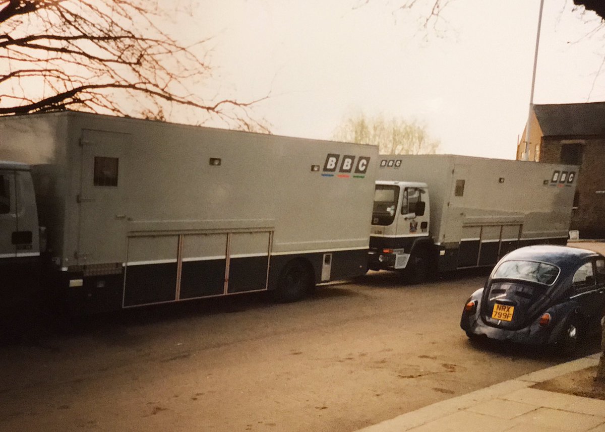 stevechalles's tweet photo. Archive OB pics - 2 of 6: No University Boat Race from Putney to Mortlake this coming weekend, so a look back at the OB Units on the towpath at Putney over the years; more from the 90’s with #BBCOutsideBroadcasts https://t.co/tY9jEv48AW