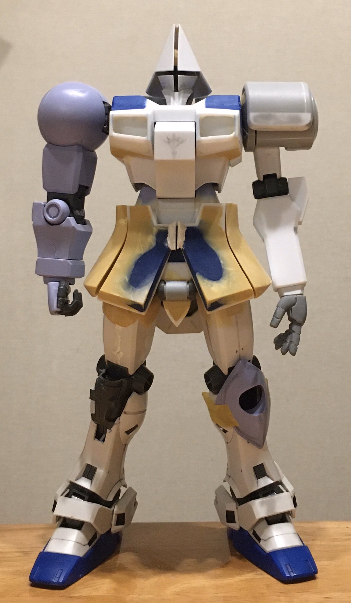 Paopao 近藤版ギャン この週末は家にこもって進めるぞ 眺めてたらやっぱり下腕が長すぎる気がしてきたなー でも イラストの長い下腕がカッコいいんだもん よし 上腕を太くしてみよう T Co V71mfglemh Twitter
