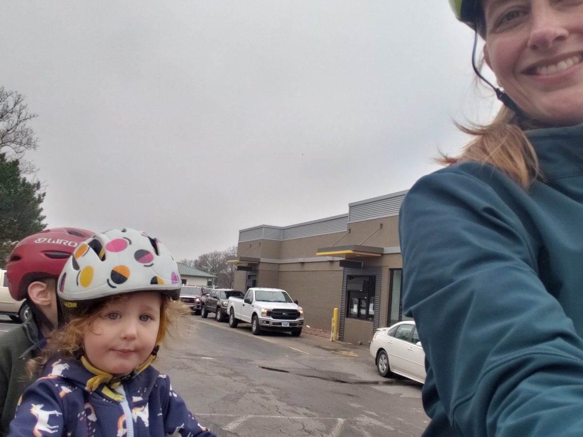 LAF_Steele's tweet photo. Feeling like we needed some fresh air. Yes, we rode our bike through the drive-thru. #breakforlunch #nojudgement #bike4stressrelief https://t.co/heF2MZoxuQ