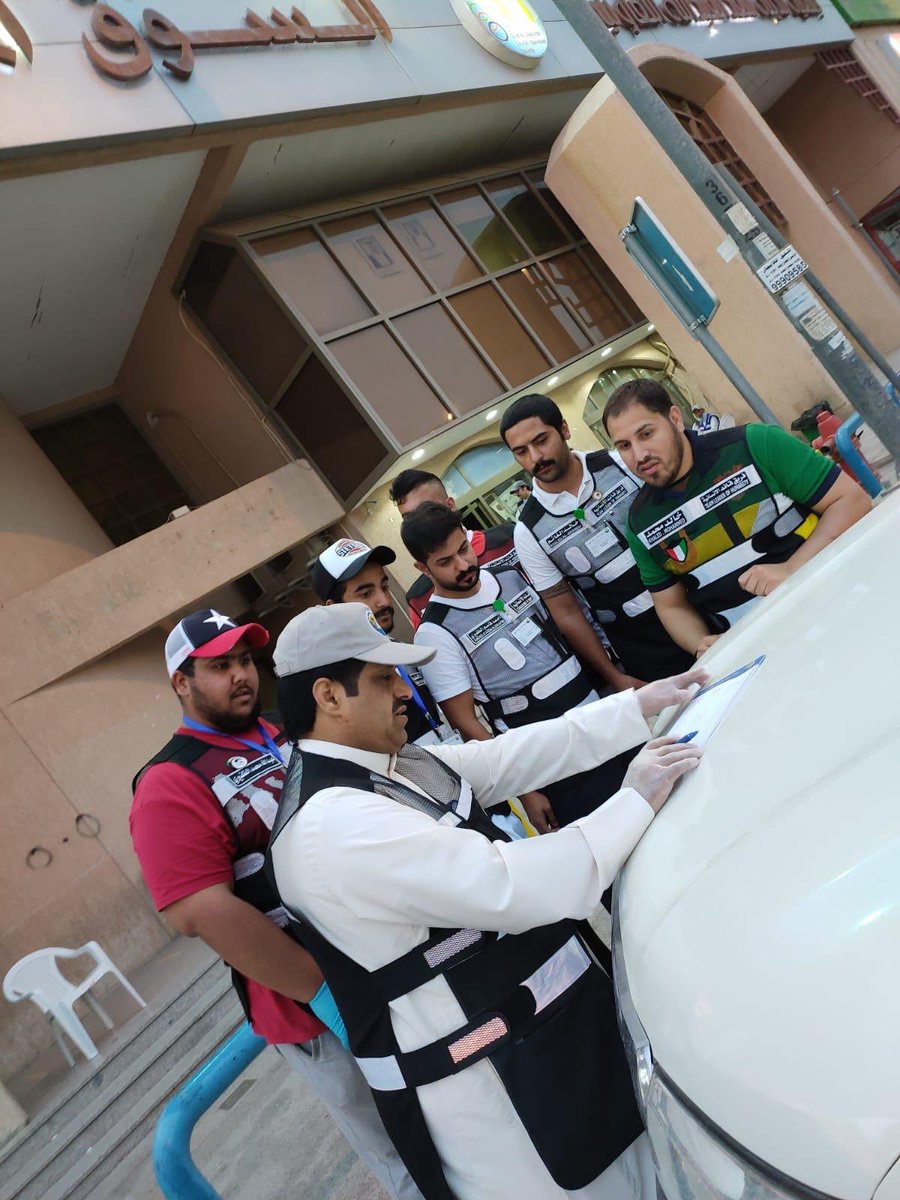 modawna_dasman's tweet photo. #جمعية_سعد_العبدالله تطلق خدمة التوصيل خلال فترة الحظر بسواعد كويتية بإشراف نائب الرئيس عبدالله السهو وامين السر عزام الظفيري وامين الصندوق عبدالله المطيري ورئيس لجنة المشتريات مرشد الظفيري ورئيس لجنة الخدمة الاجتماعية جمال الطلاحين ورئيس لجنة المشروعات الصغيرة محمد العنزي. https://t.co/QffnURDlUn