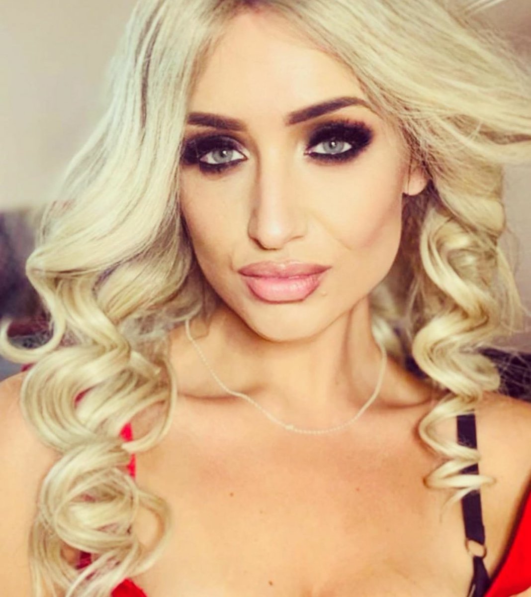 LoveForCathT's tweet photo. Can't wait to see @Cath_Tyldesley as Kirsty in new drama Sisters X 😍 https://t.co/Pq5QEDqAZA