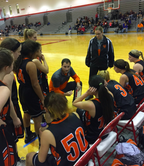 ThompsonMcHenry's tweet photo. Responding to @Miss_Edwards20 and her "post a pic of you coaching" challenge. The four coaches I challenge are @lexialgrim @Tailor_Auto @J_Preston44 @CLSGirlsBBall 
 
24 hours to respond! https://t.co/4jmwRaG1gq