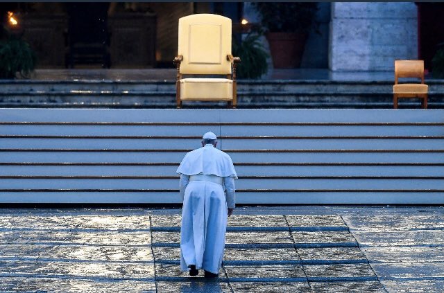 sarazuccari's tweet photo. Che emozione! 🙏 Prega per tutti noi https://t.co/rh9IaOjzdm