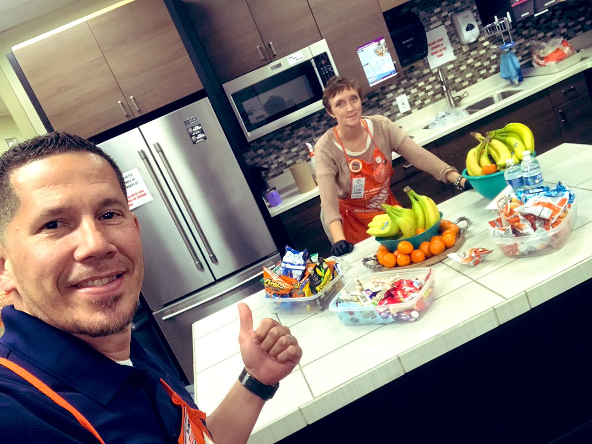 Thanks to all associates for all their hard work 👏👍💫✨<a href="/HDDentonTX/">Home Depot Denton TX</a> #ThankYouRetailWorkers @zakkask <a href="/SMaurice2/">Sally Maurice</a> <a href="/KaliTerryTHD/">Kali Terry-DHRM D137</a> @TaylorMelaun