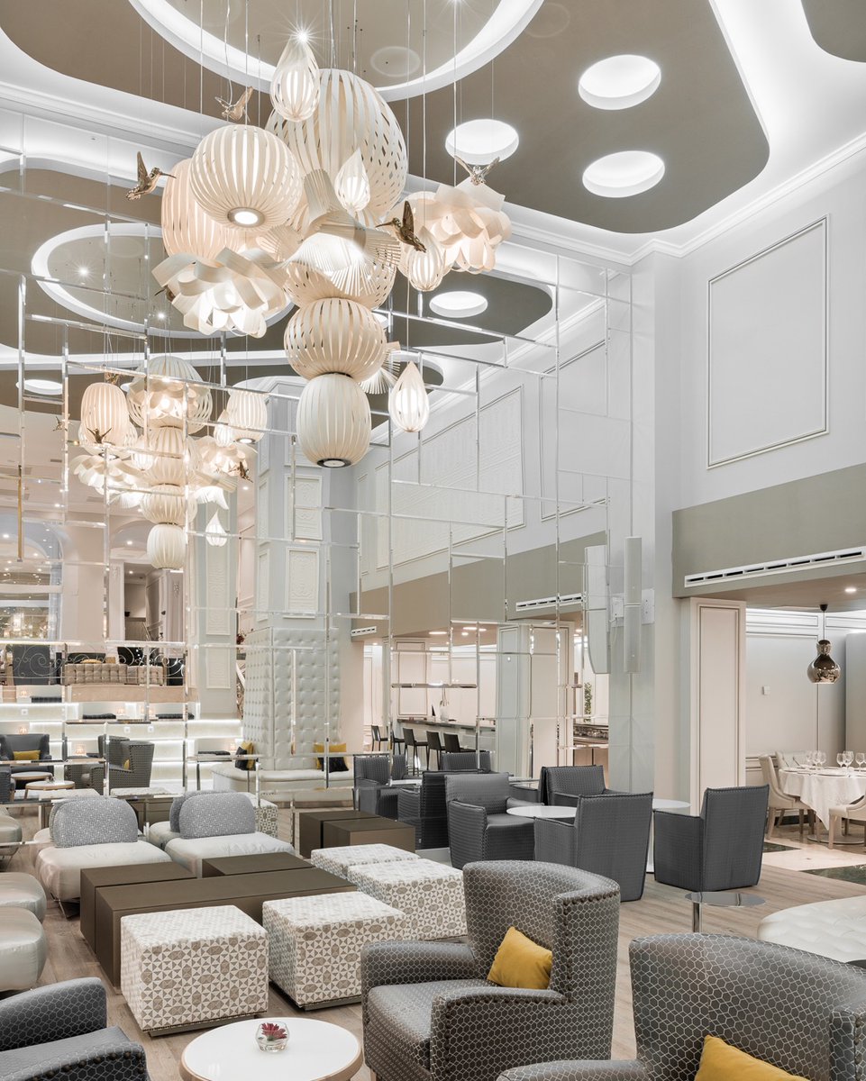 Lzflamps's tweet photo. The #NHCollectionAbascal is a 183 room hotel, completely renovated in 2014, it’s close to the bustling Paseo de la Castellana and the barrio de Salamanca, home to many luxury shops and restaurants. The #CandelabroLamp by #MariviCalvo for #LzfLamps majestically crowns the lounge. https://t.co/8BQ0Jg7k7k