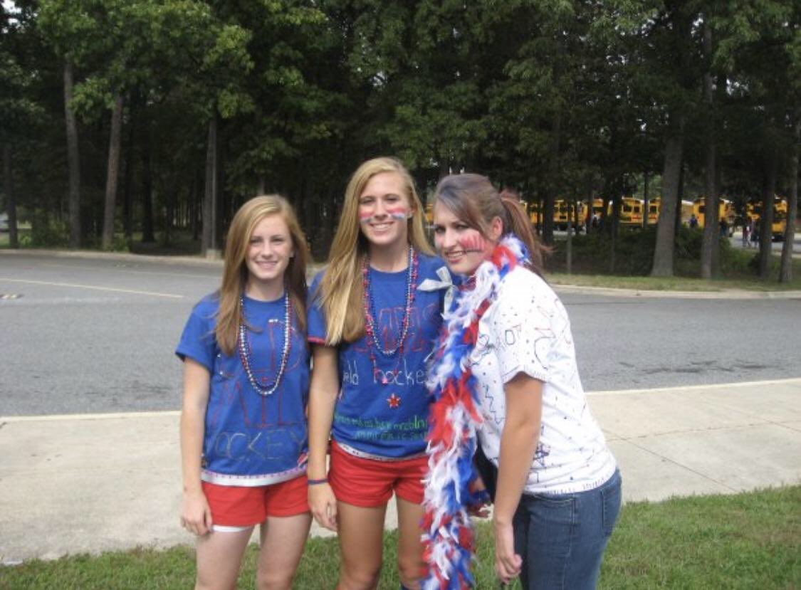OMHSMathDpt's tweet photo. We can’t hide our Patriot Pride today! Can you spot the math teachers in these high school throwbacks? #OneComplexOneHeart #LiftOurSpiritsWeek #AACPSAwesome #FBF https://t.co/HuCGlWHblg