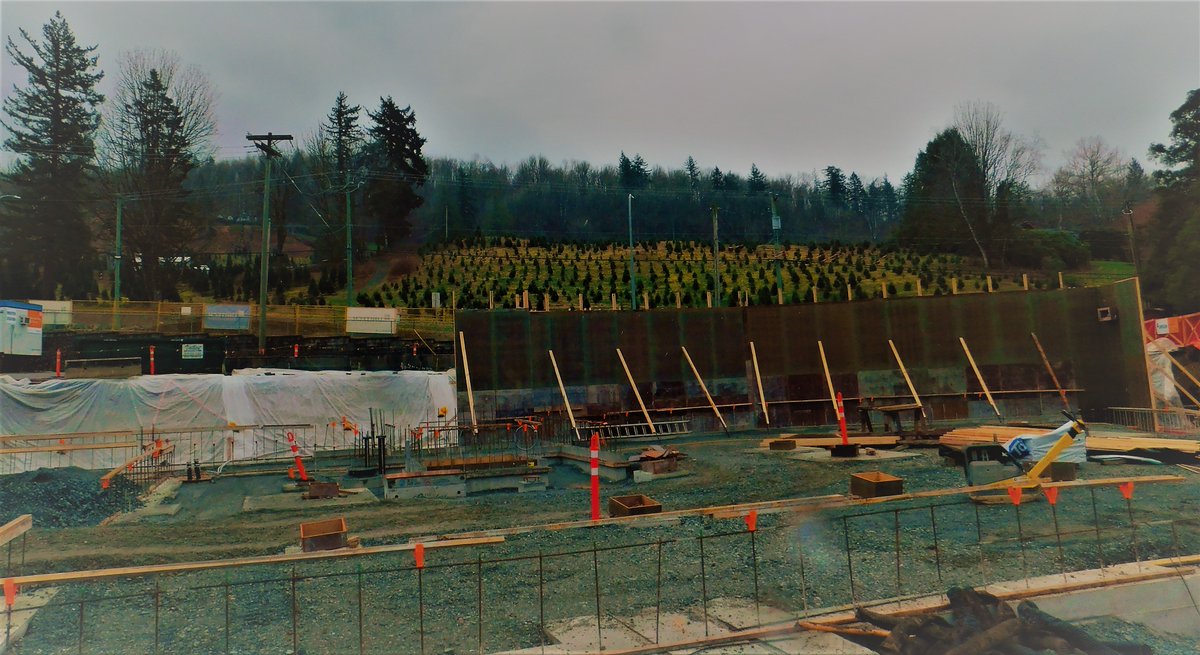 LedgeviewGolf's tweet photo. Construction continues! A rainy look at the progress of the new clubhouse.
#newclubhouse #Ledgeviewgolf #progress #lookingforward #constructioncontinues #golf #exciting #solidfoundation #lookinggood #future #new #venue https://t.co/lyVEF9w4VS
