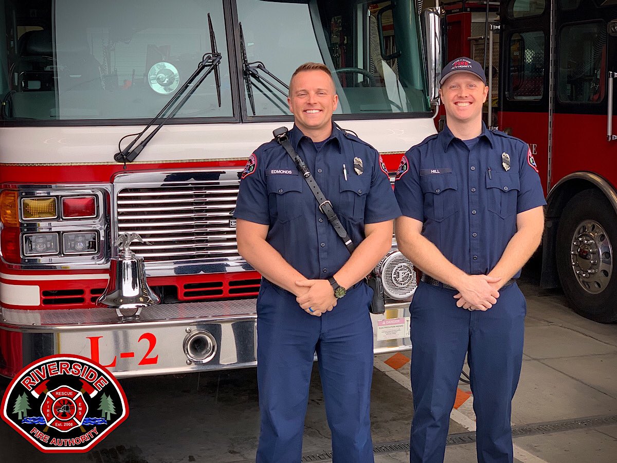 RFA_PIO's tweet photo. Congratulations to Firefighter/Paramedics Edmonds and Hill for successfully completing their first-year career probationary training requirements. 
This morning, they recited the oath of service and received their badges. https://t.co/z3wbWVUBiB