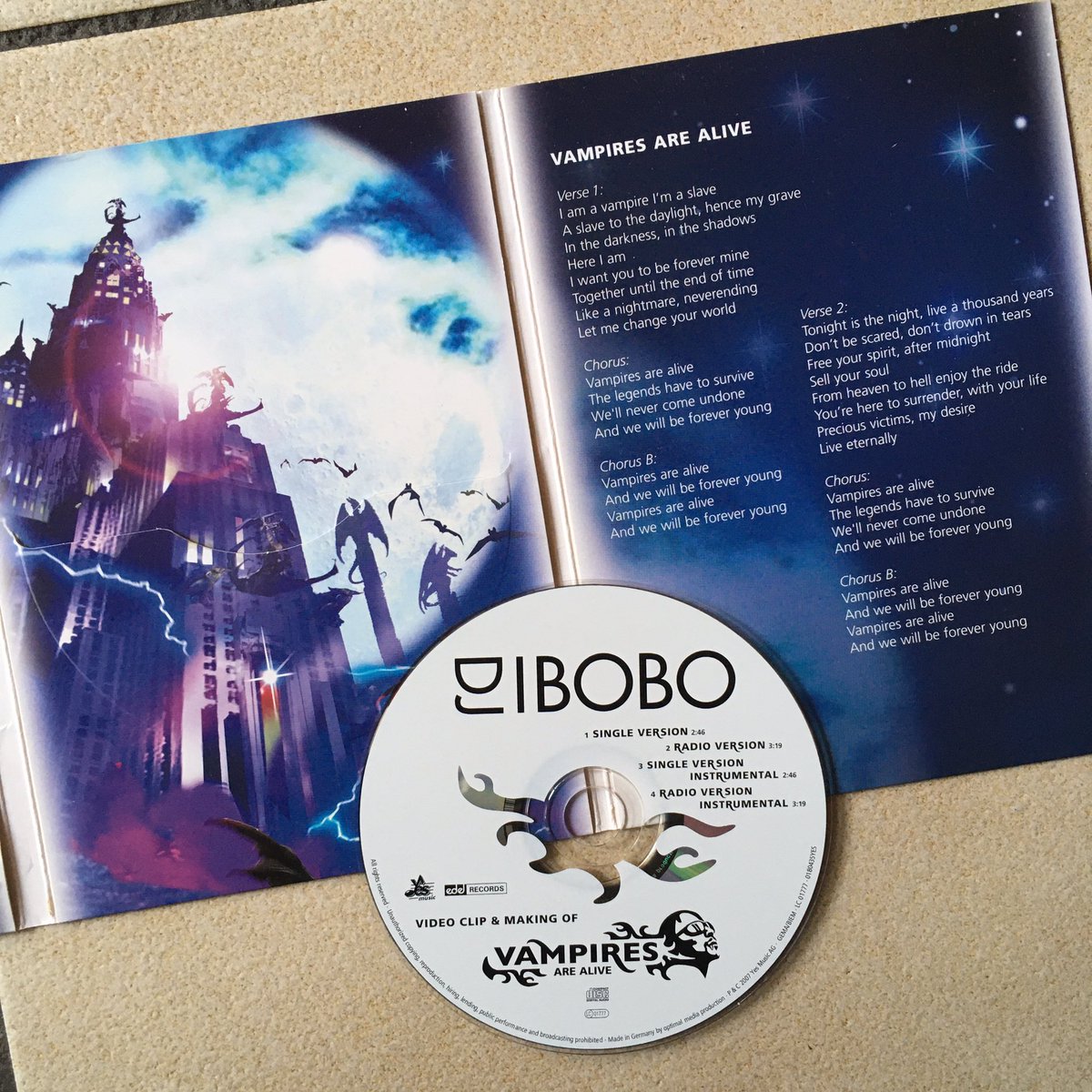 shadyladyvision's tweet photo. My #Switzerland 2007 CD/DVD.
#Eurovision ❤️ @djbobo https://t.co/pvsFW5Z45c
