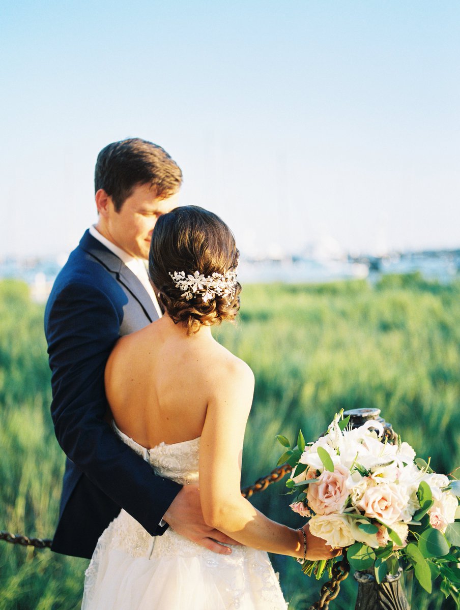 time to focus on each other right now ~ 😍

#ido #charlestonweddings #charlestonweddingguide
#lovewhatmatters