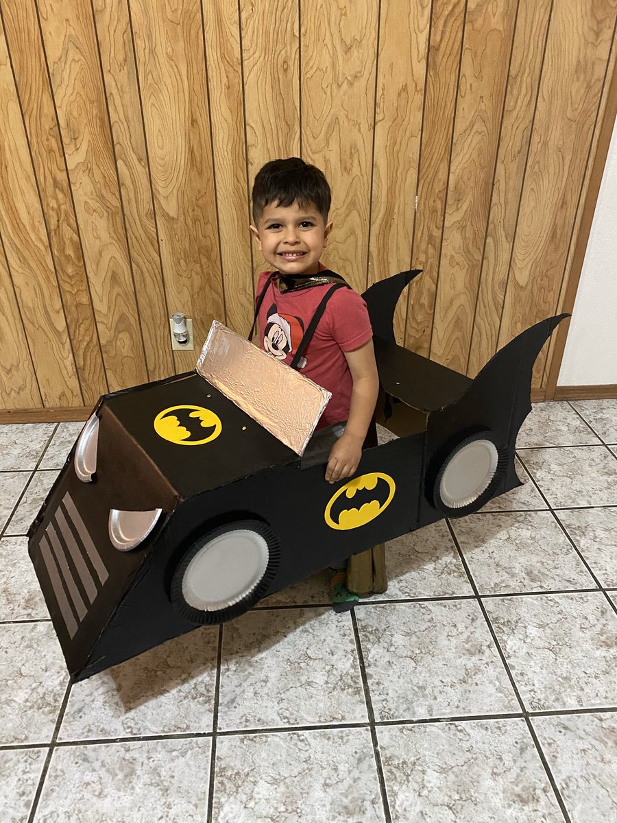 keanasoleil's tweet photo. Matthew Rodriguez in the sunshine morning class! โ๏ธ #YPKathome #transportationparade @YseltaPreK https://t.co/kDdPmkO8Z6