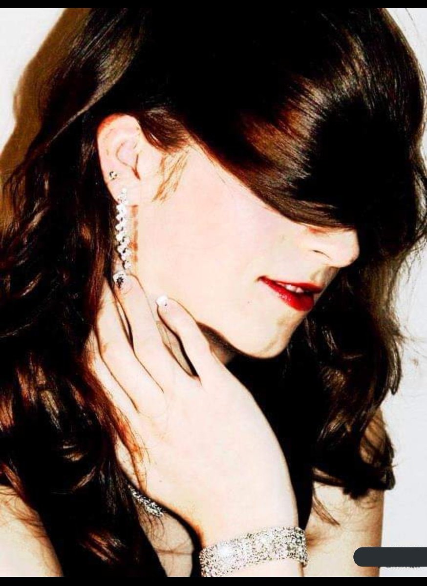 Szymcso's tweet photo. #elegant #Swarovski #jewellery #redlips #balayage #hairstyles #nails #nailart #atnight #partytime #coctail #luxurylifestyle #luxurious #fashionstyle #fashionable #GirlBoss https://t.co/JqwlJYnxbP