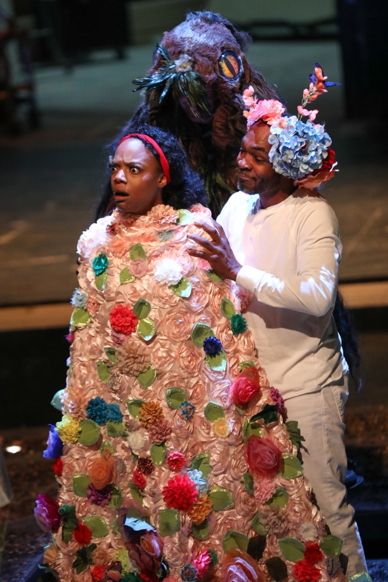 playmakersrep's tweet photo. Some photos go #unscene b/c they're confusing or give away a beautiful moment. This one was both. #EverybodyPRC has just been enveloped by Love for her trip to the grave...but Evil joins in at the last moment!
(April Mae Davis, Trevor Johnson, Daryl Ray Carliles. @huthphoto) https://t.co/zfezsCSEjM