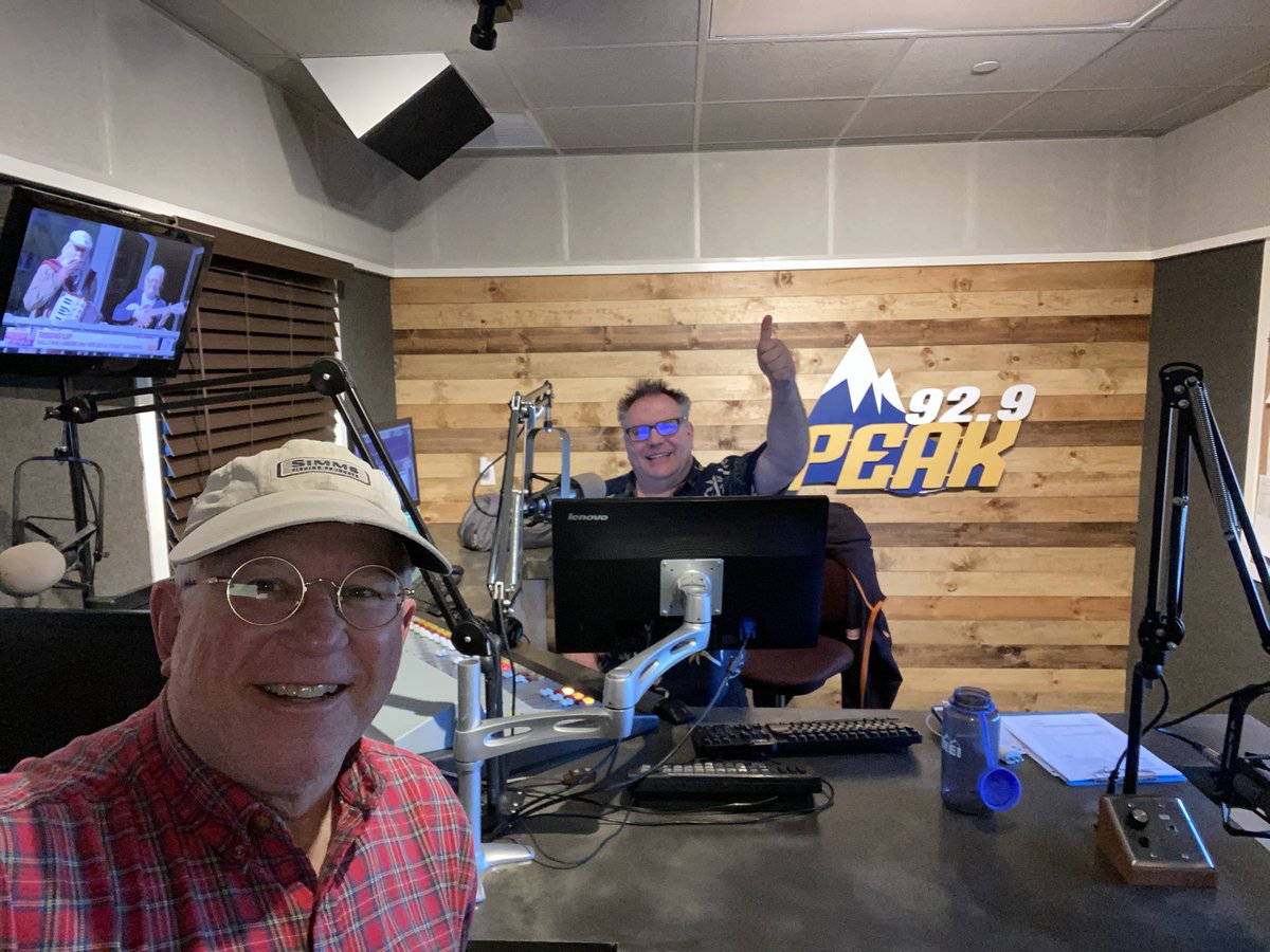 capdanmornings's tweet photo. Changing of the guard at noon! Hello from the newly remodeled Studio 1A at the Cumulus Broadcast Megaplex! GEE 2 days in a row, starting to feel like a member of your family! https://t.co/uRA7ipP9IV