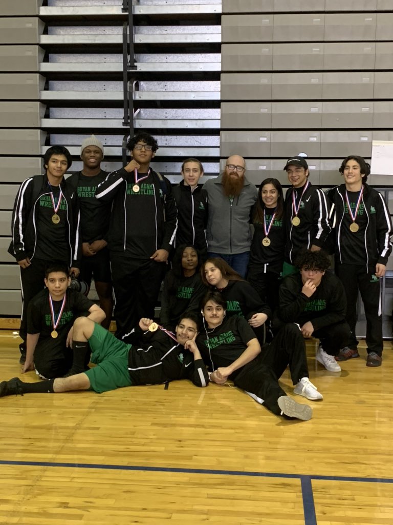 Coachstroner's tweet photo. Challenge Accepted:@davecloud6 
New challenge alert!   Once you are nominated you have 24 hours to respond or you donate $20 to a local charity. You then nominate 4 coaches.  You then have to post a picture of you coaching! I nominate: @THSWCA @CowboyWrestling @SeanLorance https://t.co/eneok94iLd