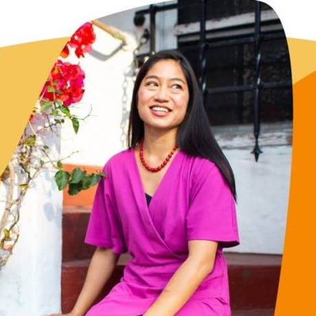 Oakland_CM's tweet photo. In this tasty #FBF from our archives, Aileen Suzara takes us on a journey of thousands of miles (along with a little flavor packet) and invites us to remember things we've forgotten: https://t.co/7QnrC7zzmC video by @tinyoakmedia #oaklandiscreative #CMPreserve #creativemornings https://t.co/yVqro7vjz9