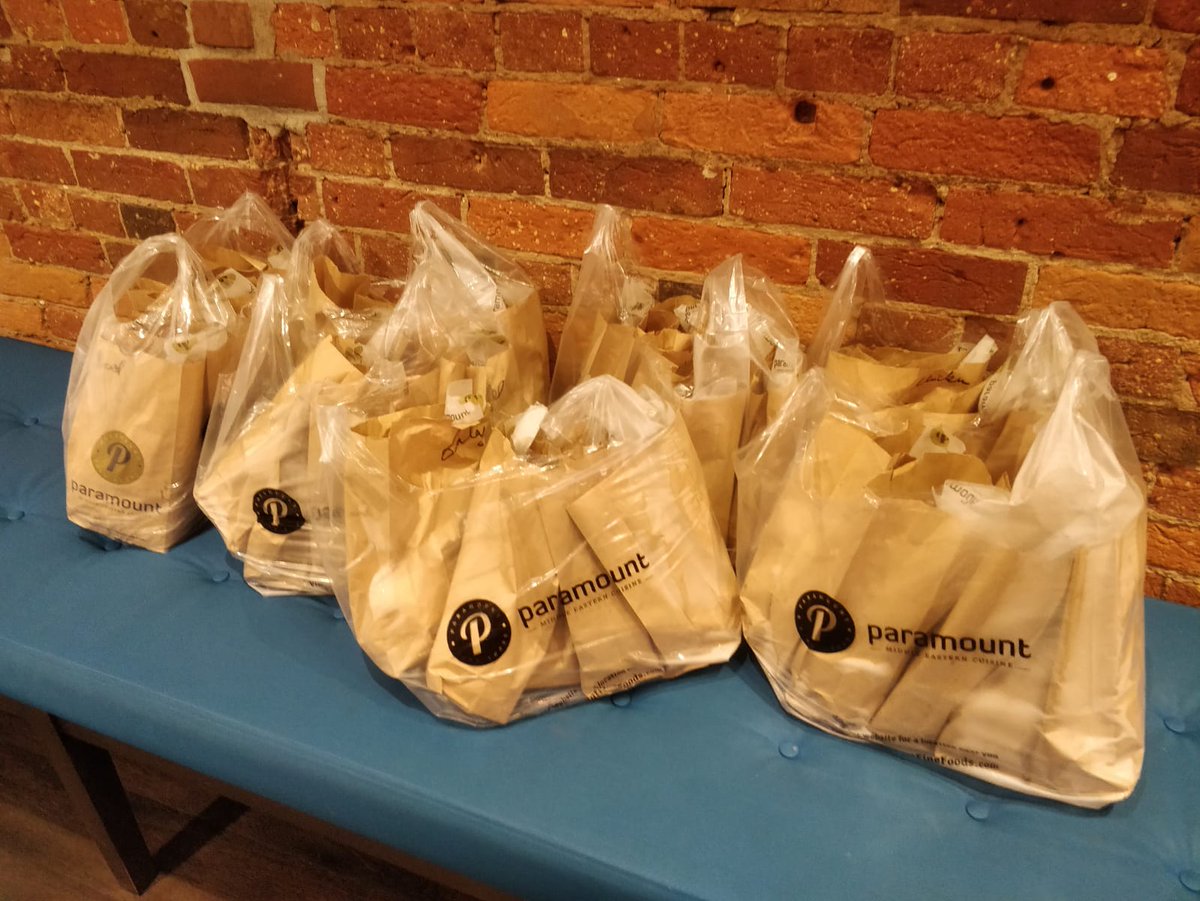 EllisDon's tweet image. Check out what one of our employees, Russell Abelido, Project Manager, Design Build, is leading for our employees to ‘stand together’ and show our support for our frontline medical workers: bit.ly/3auGODO
#community #COVID19 #localbusiness