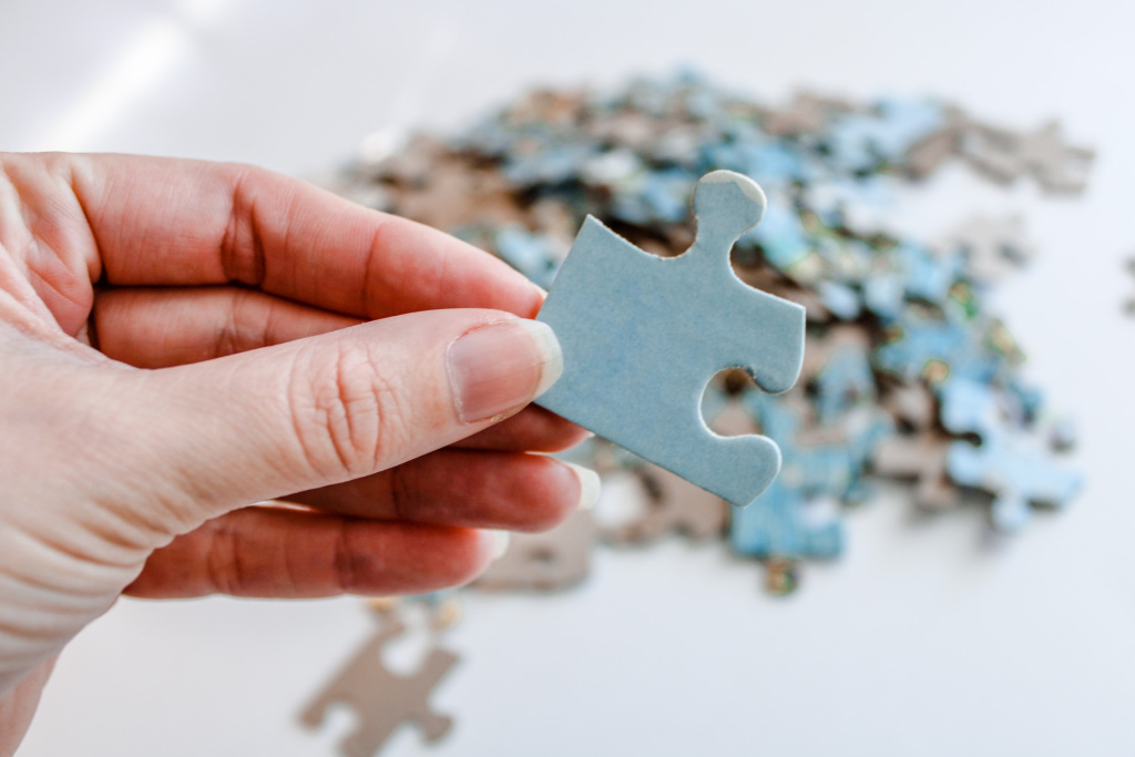 Ni_kicks's tweet photo. The Unfitting Puzzle Piece https://t.co/Xmw5P3Jpw7 https://t.co/qT4zA91jVd