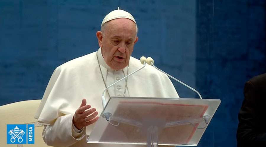 diarioepoca's tweet photo. Momento crucial para la Iglesia/ Meditación del Papa Francisco en bendición Urbi et Orbi por pandemia del coronavirus

►https://t.co/jGPVn9HKud https://t.co/ZRr1fEHJzZ