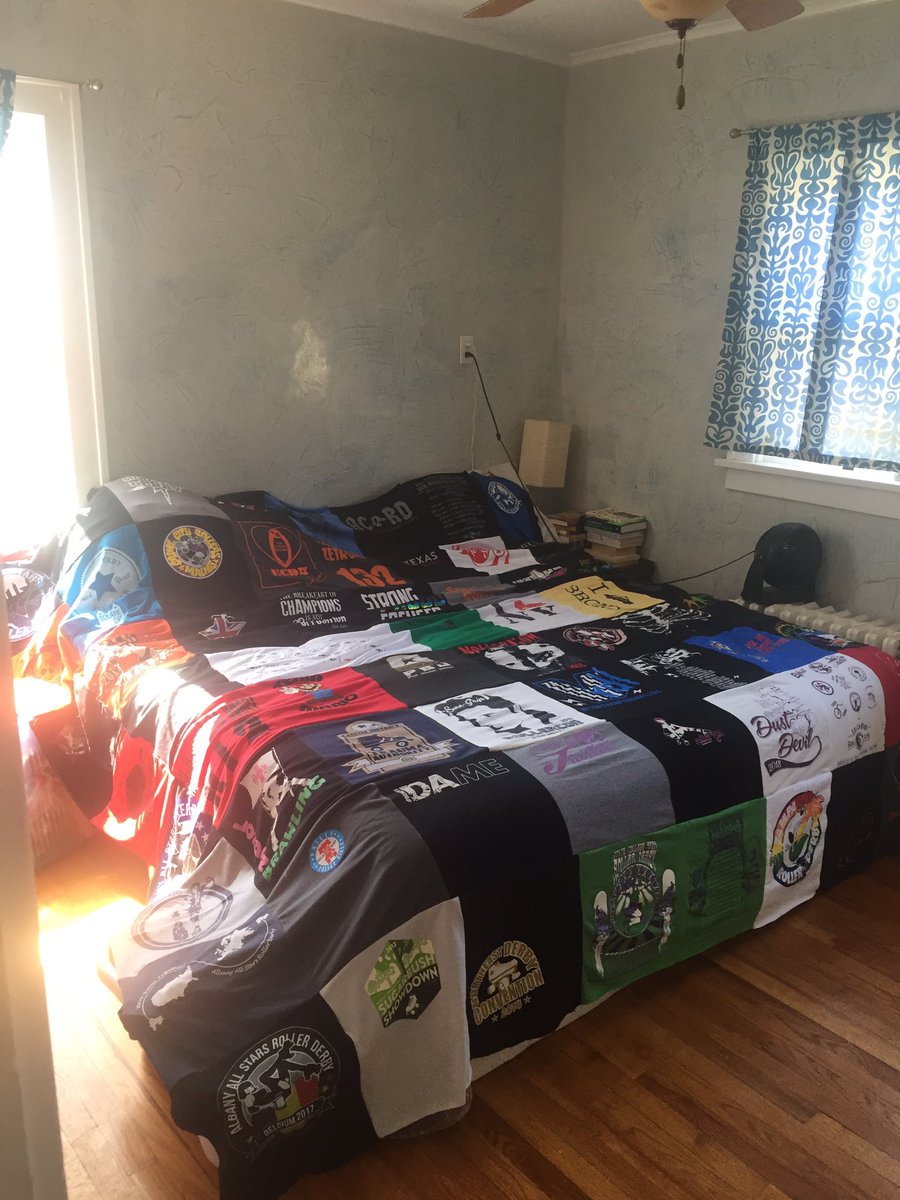 Katherine Zeta Bones tweet media