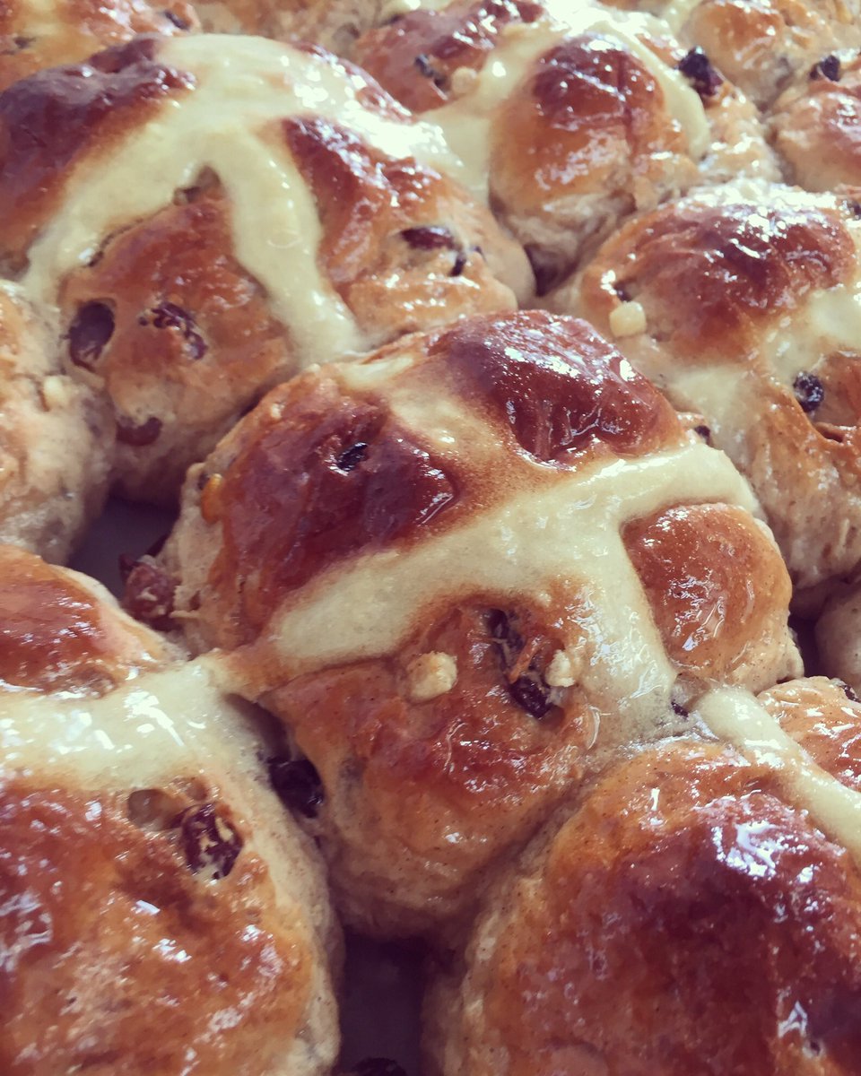 StoreHarvest's tweet photo. Yummy Hot Cross Buns #freshlybaked #yum #hotcrossbuns #baker #food #easter https://t.co/RIRubexx5C