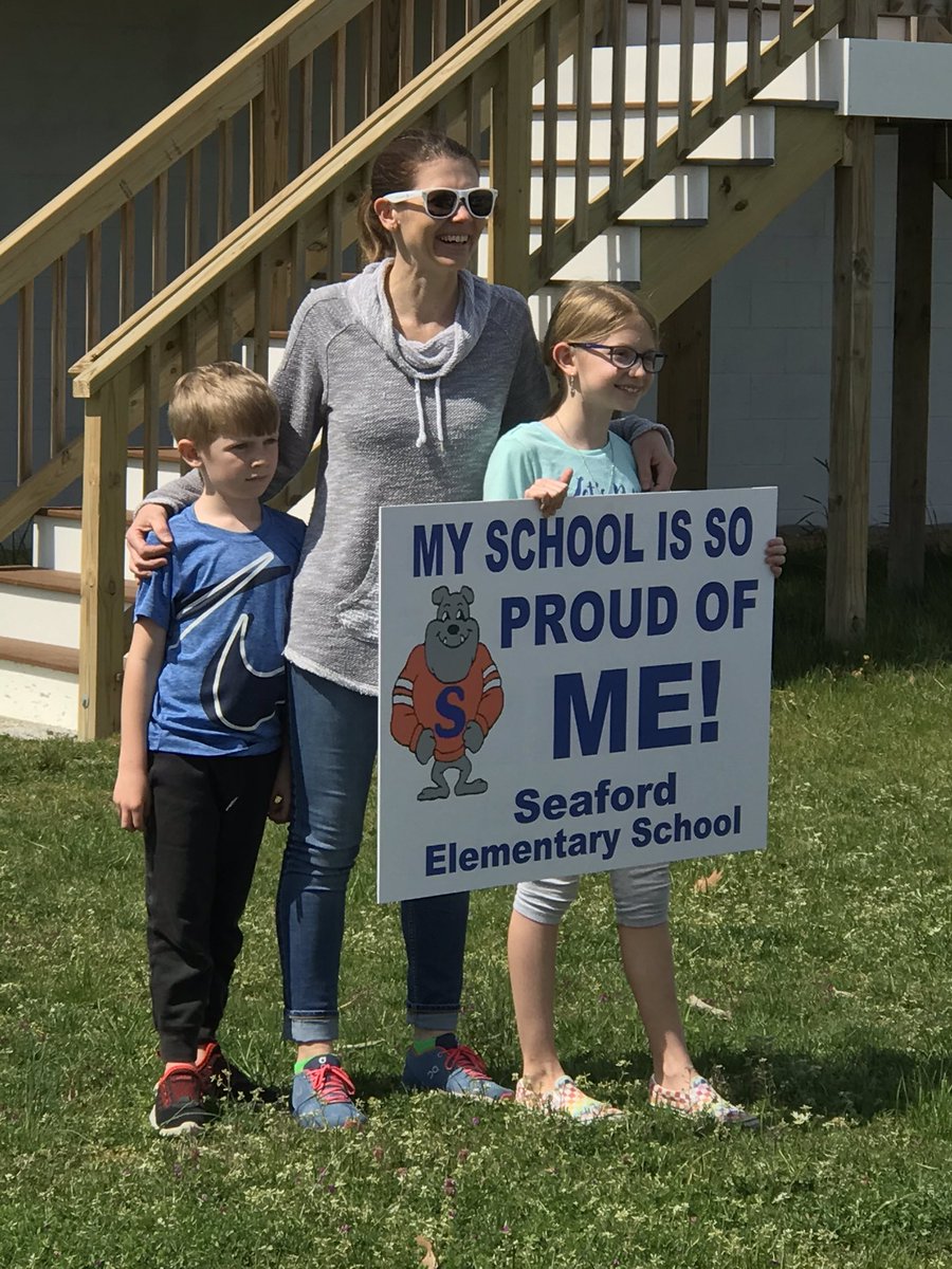 SESBulldog's tweet photo. Congratulations to our last Seaford Signs of Excellence recipient of the year, Ella Thomas! You have continued to brighten our days with your morning BNN! You truly embody what it means to be a bulldog!💙🧡#SESBulldogs #SignsOfExcellence #SpreadingLoveWhileSocialDistancing https://t.co/t6XmbU7GDk