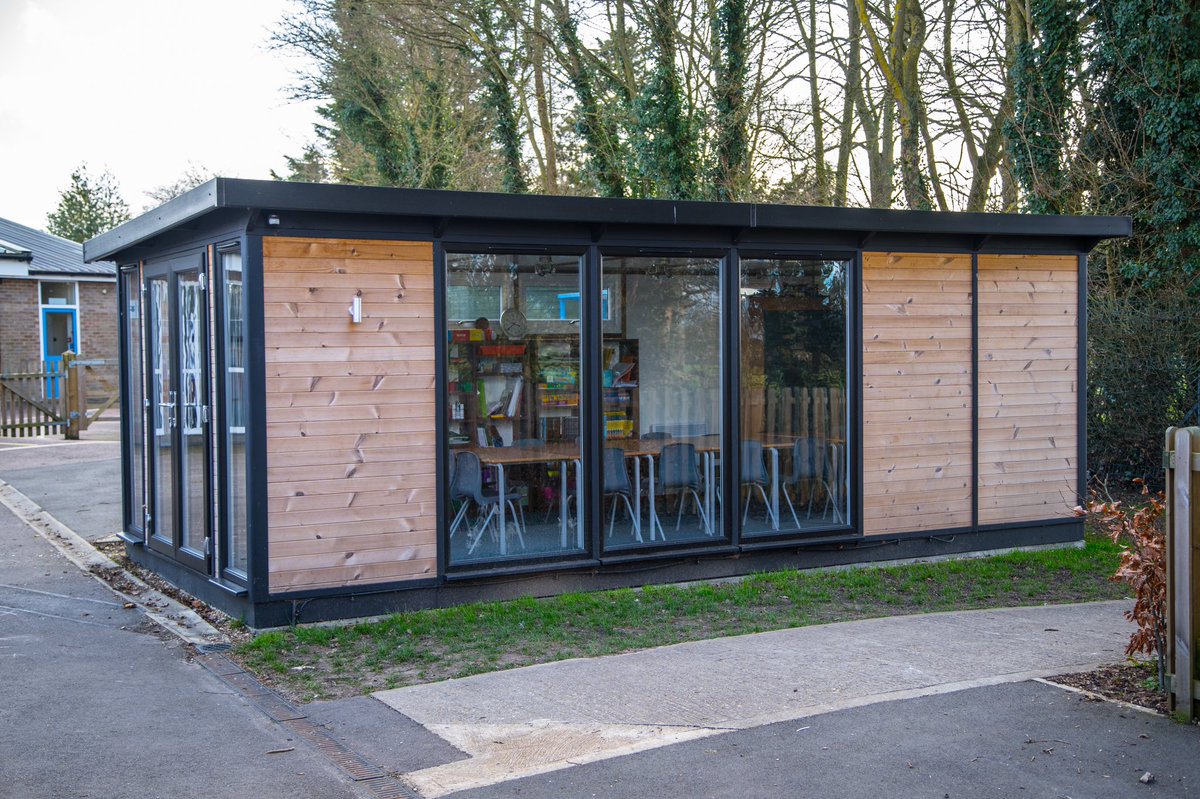 SMARTofficeltd's tweet photo. Did you see our #friendsofsmart posts this month? 

Included were 4 Paws, a dog groomers in Bury St Edmunds. 
A classroom at Norton Primary School and @Richmond_Clean  

#friendofsmart #friendsfriday #suffolk #norfolk #essex #burystedmunds https://t.co/Fv4Cklltth