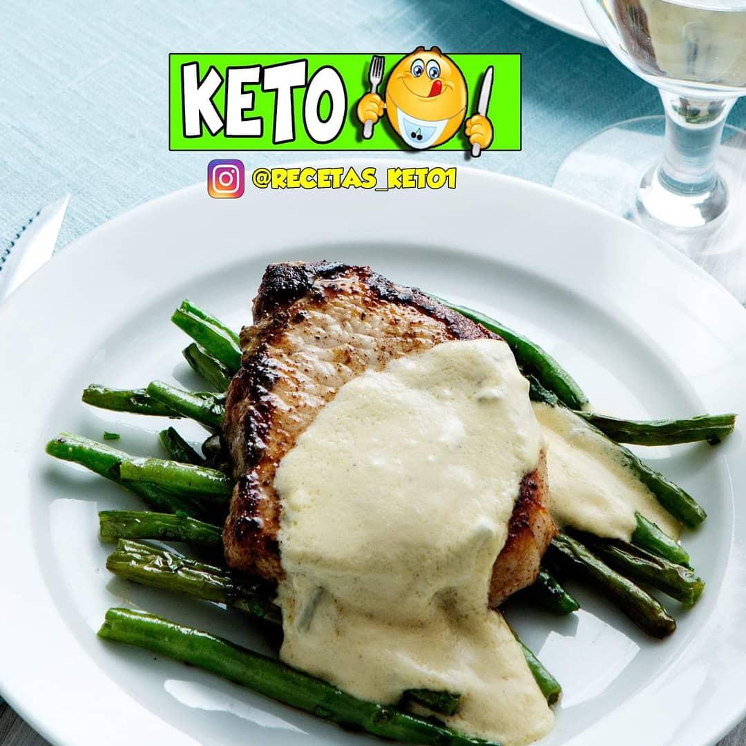 ketorecetas's tweet photo. Chuletas  De Cerdo Con Salsa De Queso Azul. Keto
Ingredientes y preparación aqui.
https://t.co/Ll93U9QNtk
#keto #ketobreakfast #dietaketo #dietacetogenica #ketoenespañol #cetogenicaenespañol #dietaketoenespañol #dietacetogenicaenespañol #desayunoketo #recetasketo https://t.co/EmuRQQZcF1