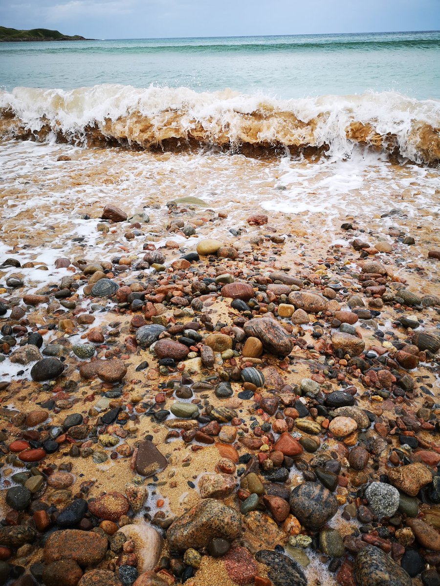 raeedwards80's tweet photo. @mcsuk Melvick beach on the North Coast of Scotland. Taken last Aug. Wishing I was there now. #ourblueheart #oceaninside https://t.co/ZJhXsDzCL2