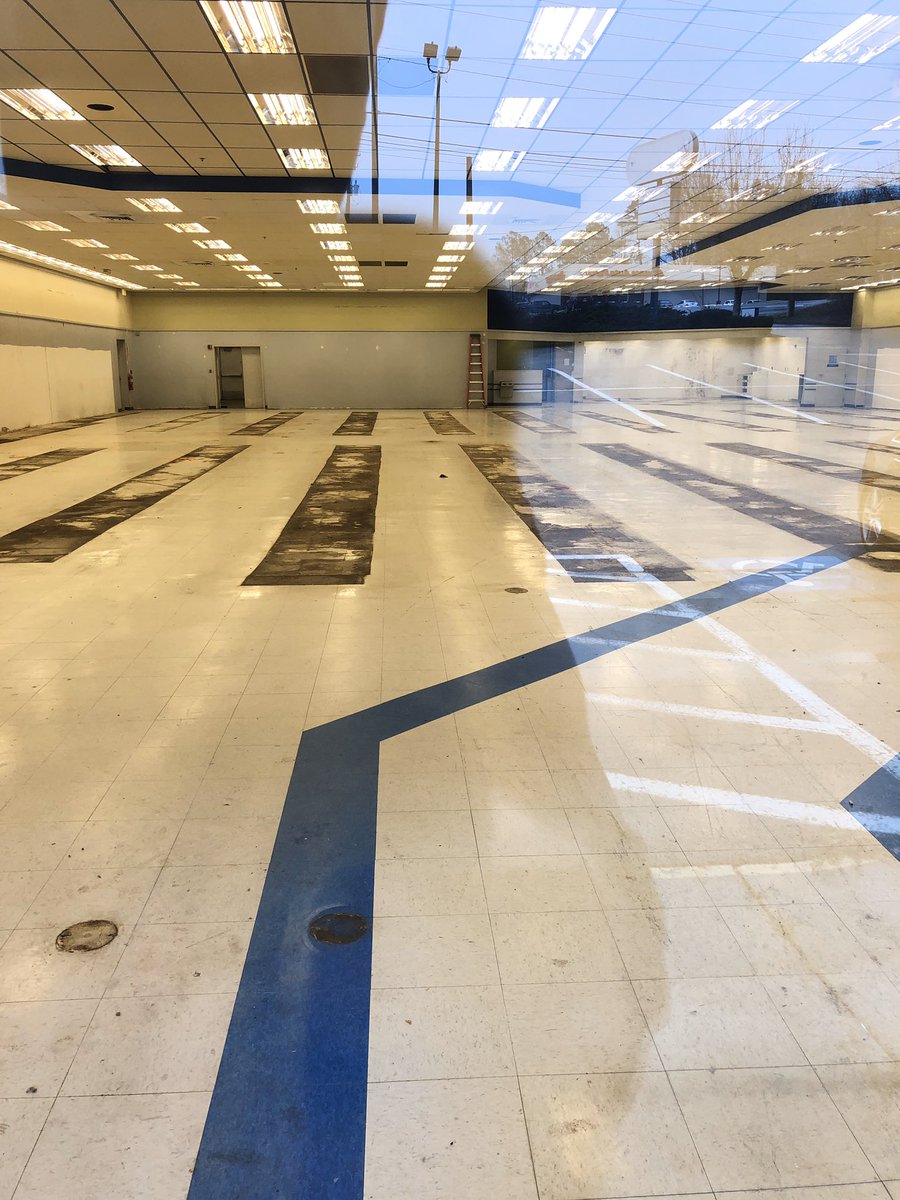 SSFireworks's tweet image. What is this #pyrosquad - A new #fireworks location? Surely no one is crazy enough to try and expand in this time of #COVID19  - not to mention who has enough product to sell this #4thOfJuly 😏 #BIRMINGHAM #Atlanta #redapplefireworks #blackcatfireworks