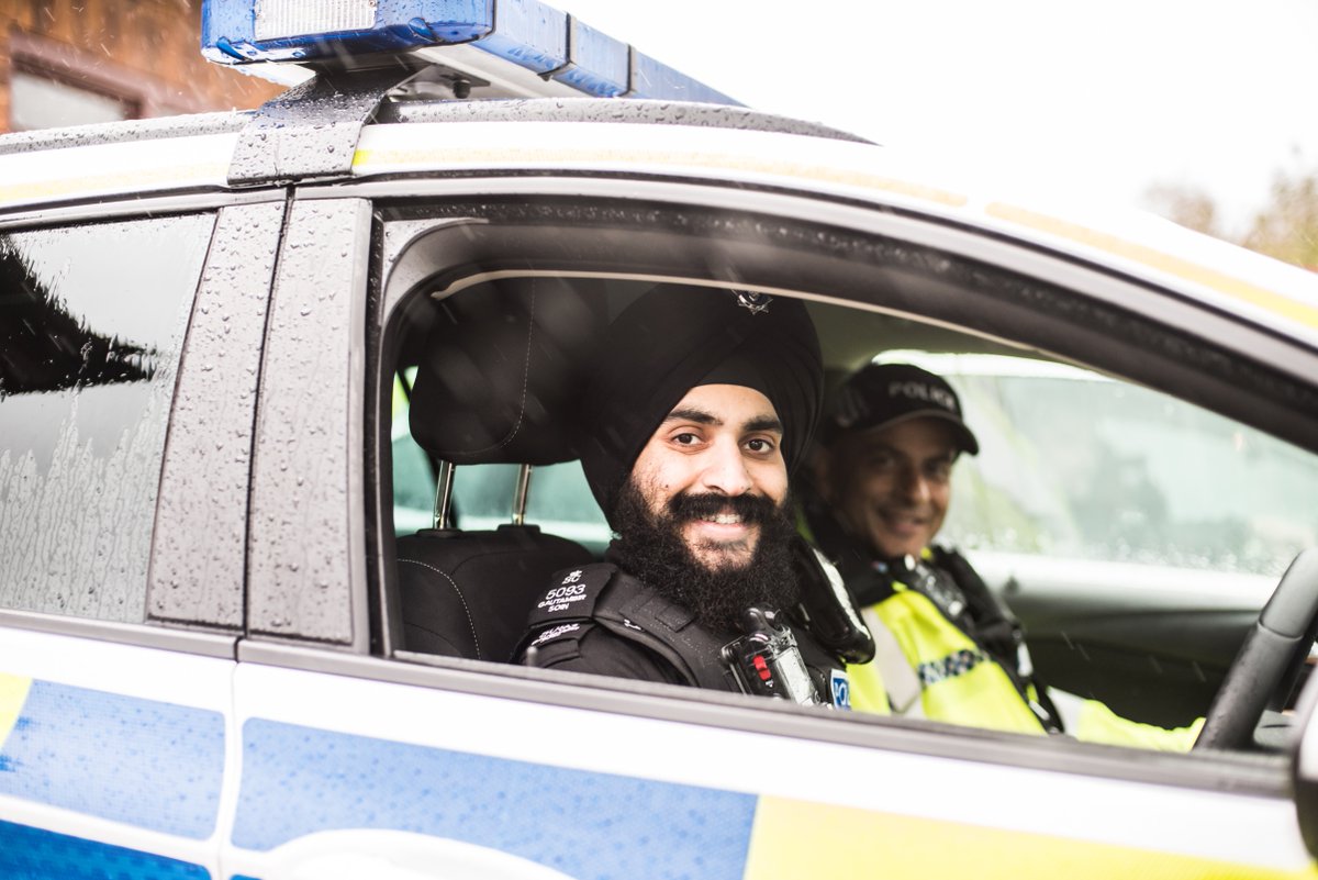 leicspolice's tweet photo. Gautambir is one of our @LeicsSpecials who bravely stepped up to help us this weekend. He works for @Vodafone and says “I’m grateful my employer is allowing me to provide resilience to the force when it’s needed most and support our communities during a period of great need.” https://t.co/FTU4qaxpoP