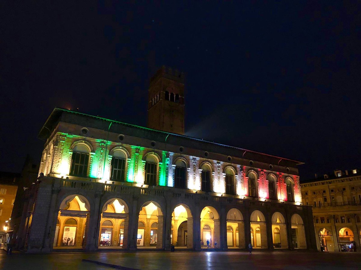 comunebologna's tweet photo. 🇮🇹 Da #Bologna insieme #celafaremo. https://t.co/BkKMyl7gJU