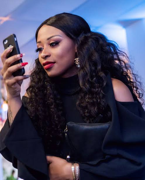Sbu_zm's tweet photo. DJ Zinhle has no mate so far in Africa!...she is easily the best female dj🔥🔥🔥🔥🔥
#LockdownHouseParty https://t.co/IJZrSZzUhW