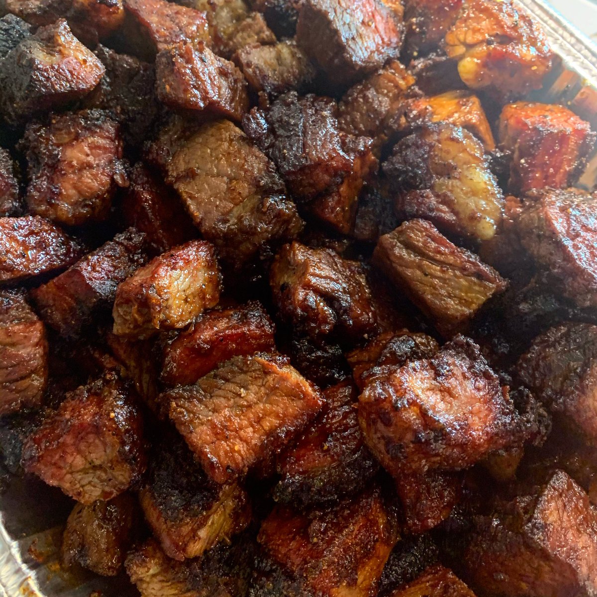 charliesnooga's tweet photo. We still have burnt ends! I’m tellin y’all, we smoked enough for an ARMY. Come get em! #Chattanooga #charlieschattanooga #chaeats https://t.co/Nj5BeqV6hw
