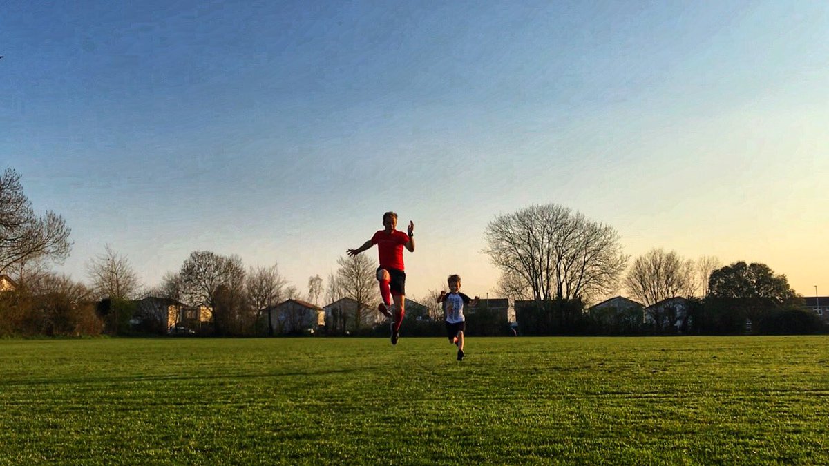 Martin Hewlett tweet media