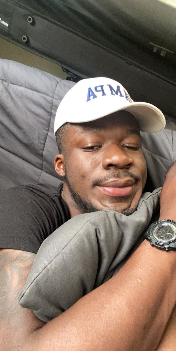 JuniorKowac's tweet photo. 21 &amp; hungover 🥳🤕 https://t.co/Cut2XscNwn