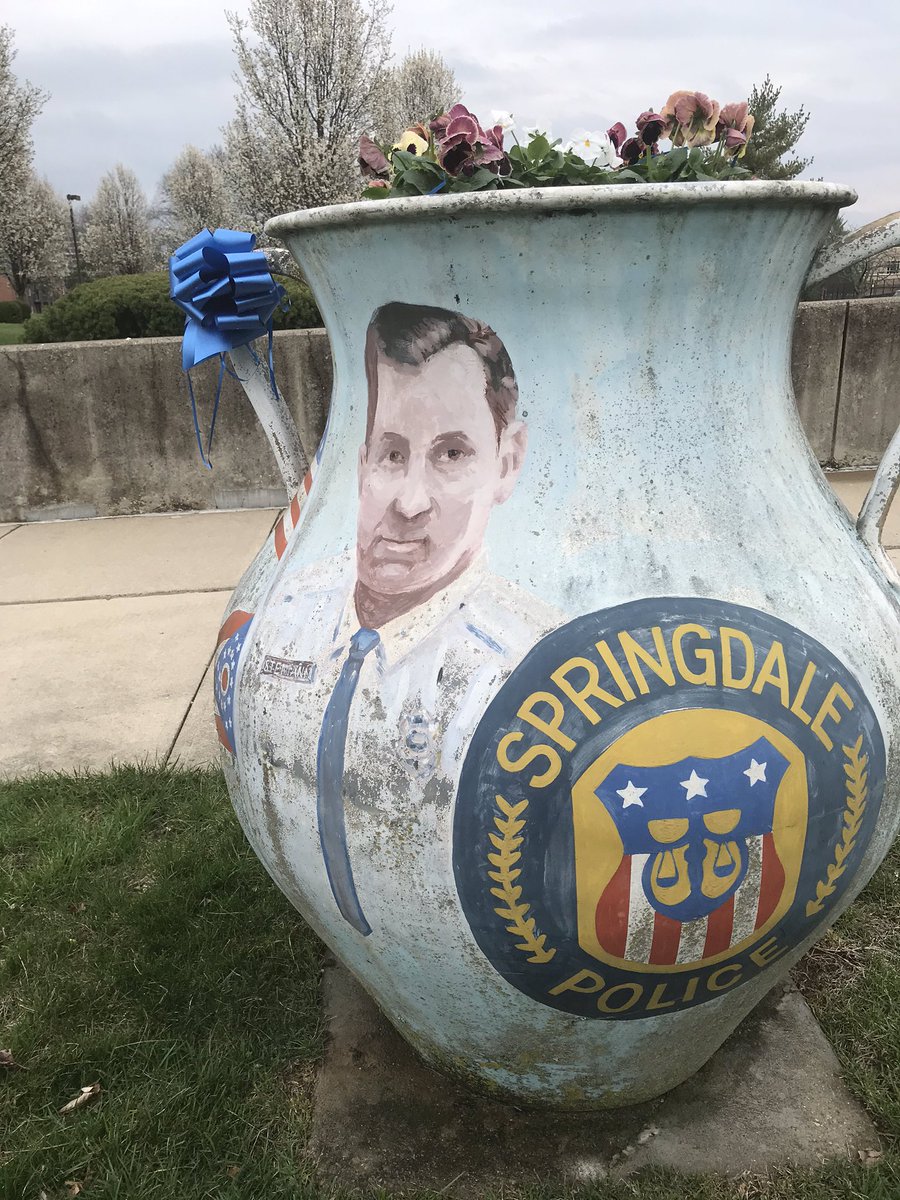 almoorman94's tweet photo. Peaceful thoughts and prayers for the family of #KaiaGrant and the @SpringdaleOH Police Department as my #walk2milestilweseekids takes me past their building today. @AdenaElementary #WEareLakota https://t.co/Am1v0UJxEe