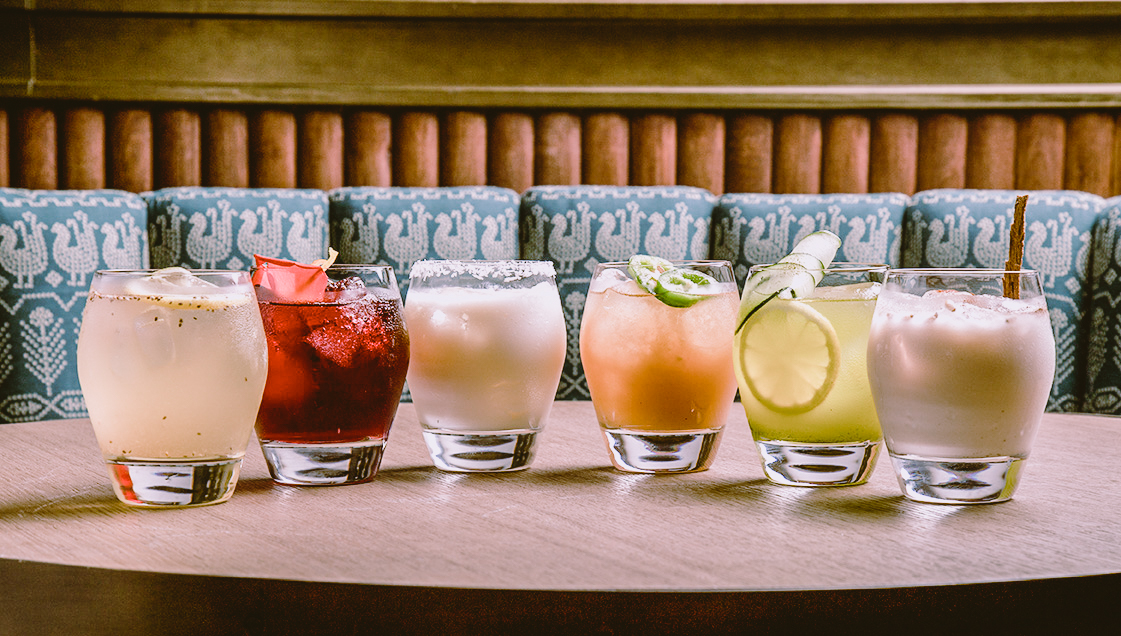 Las aguas frescas se sirven para acompañar las comidas tradicionales mexicanas, con ellas suelen buscarse contrastes dulces y ácidos. 

#Zanaya.