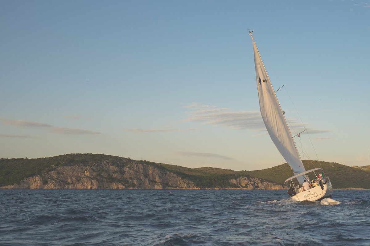 SailorsforSea's tweet photo. American Sailing Association is featuring their webinar MARINE WEATHER FORECASTING 101 for FREE! Use the code "SEABREEZE" at checkout - offer ends at 11:55pm on Saturday, March 28th, 2020. https://t.co/UmxBDpy73C https://t.co/qay9hnjmAj