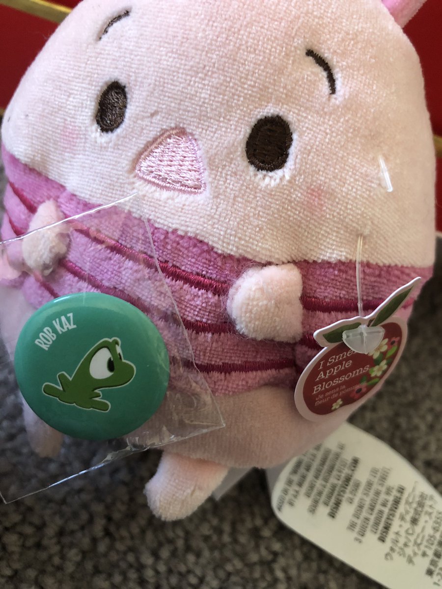 ladysparkleshoe's tweet photo. When you find a @RobKazArt button from 2019 Festival of the Arts in a box of Disney treasures! π #robkaz #hiddenfrog #magicalfinds #diggingfortreasureinmyhouse https://t.co/UO4P1eBfI8