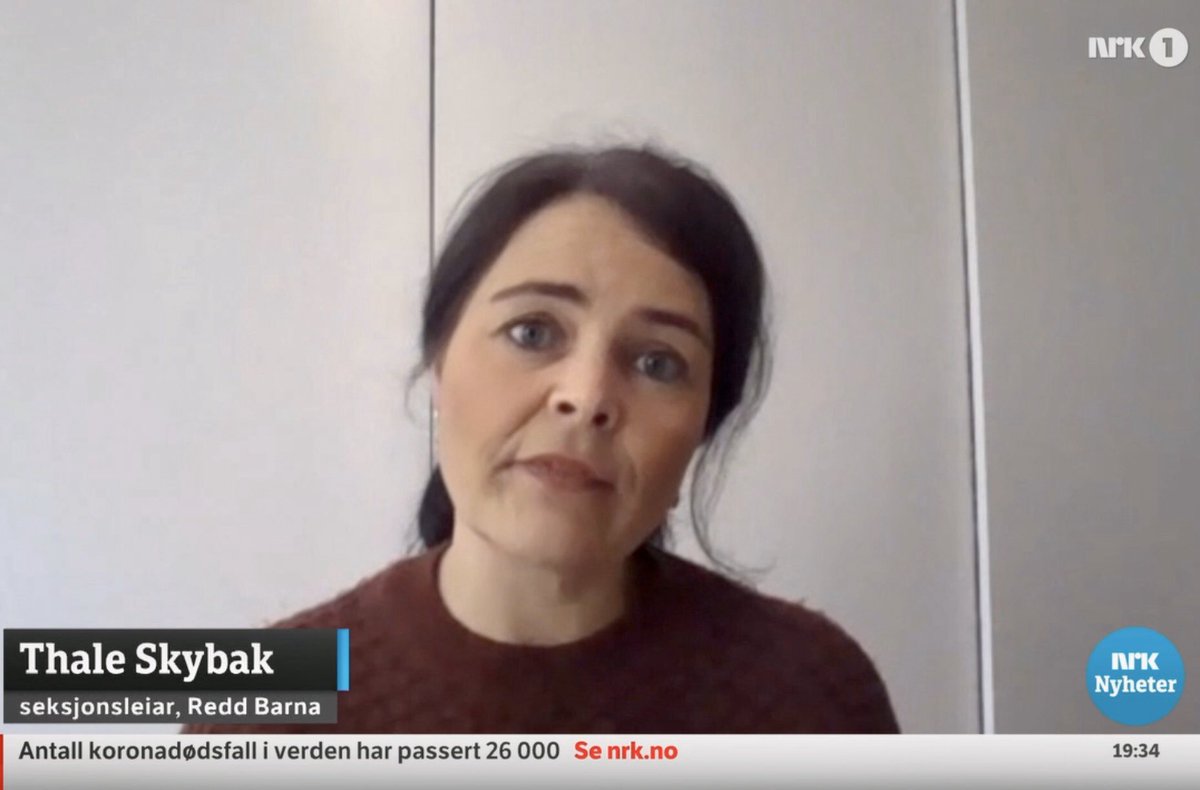 - Når barn er på nett er det en risiko for at de opplever vonde ting, eller at det er voksne med uærlige hensikter som tar kontakt med barn som ikke er bra, sier <a href="/thaleskybak/">Thale Skybak</a> på #dagsrevyen. Her er våre foreldretips til nettbruk når barna er hjemme: reddbarna.no/5-foreldretips…