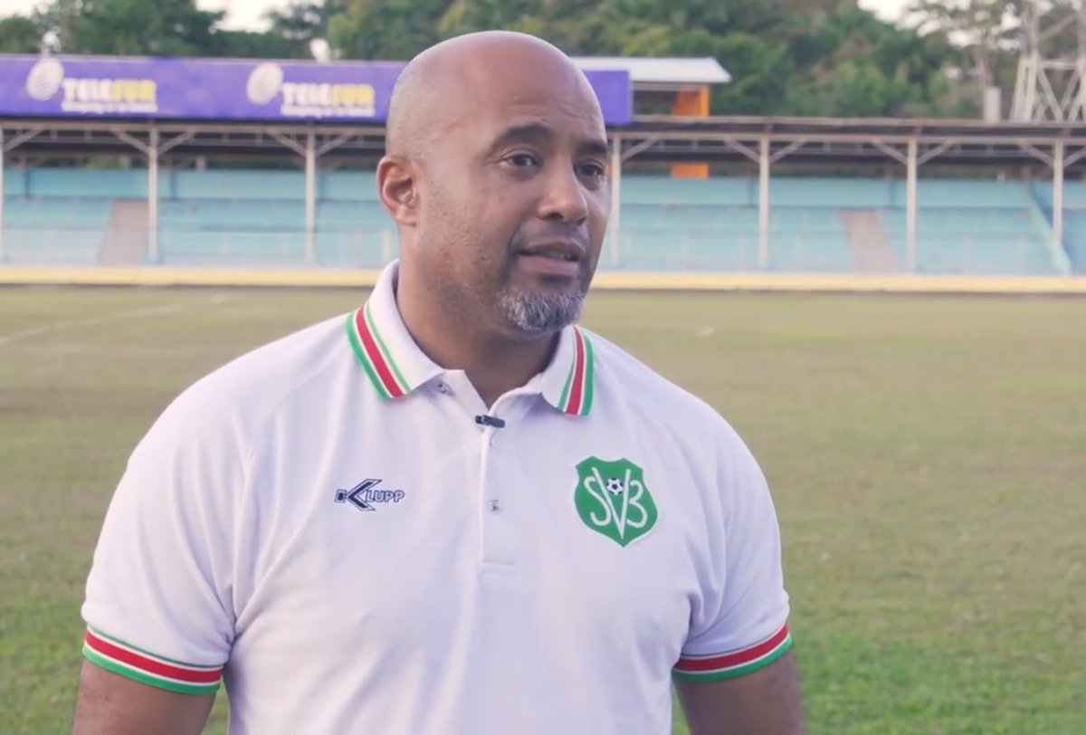 Toutefois, un projet d'équipe avec des joueurs d'origine surinamaise a été mis en place, à l'initiative de l'entraîneur actuel de la sélection Dean Gorré.L'objectif est clairement affiché de relever le niveau de la sélection nationale, 142ème équipe au classement FIFA.