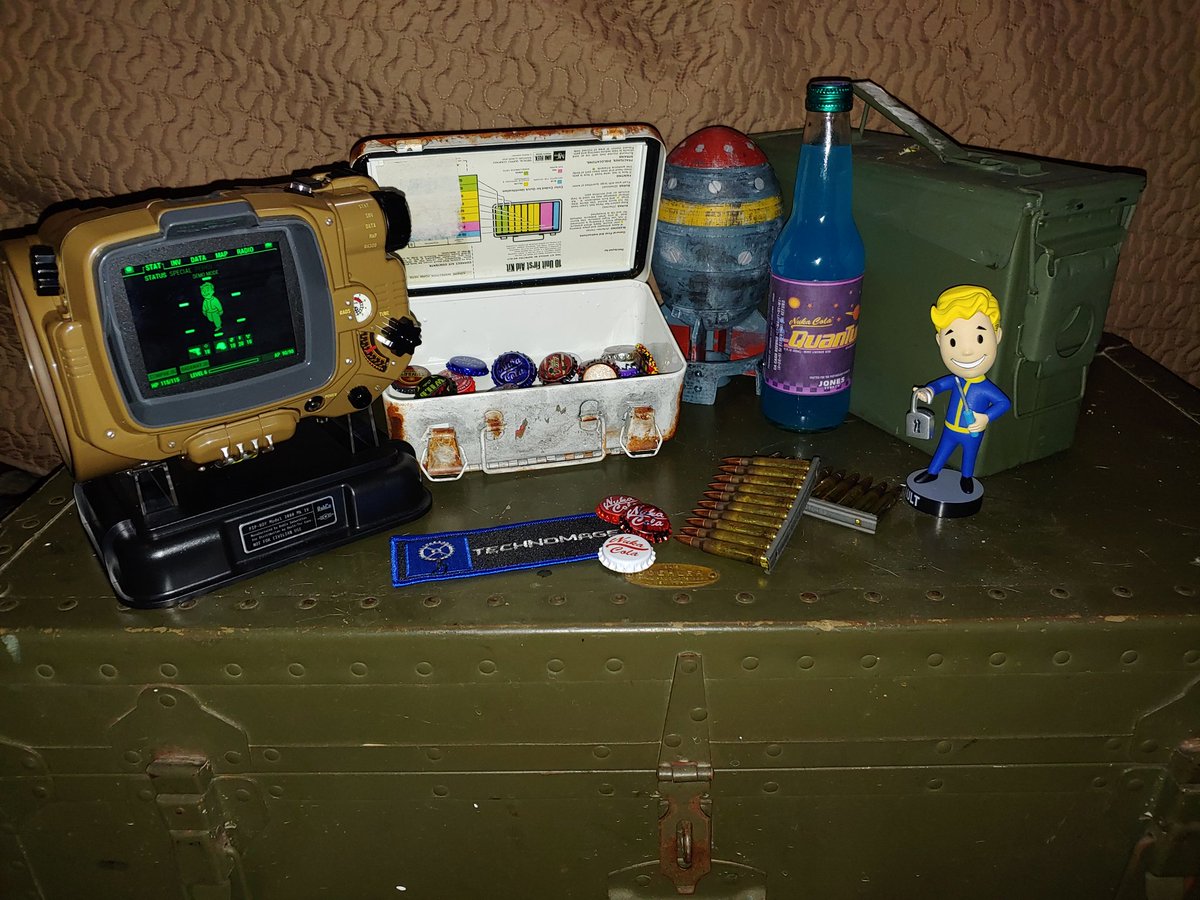 technomageio's tweet photo. Ready to emerge from the vault to brave the Wasteland! https://t.co/EGeIwQLoTE