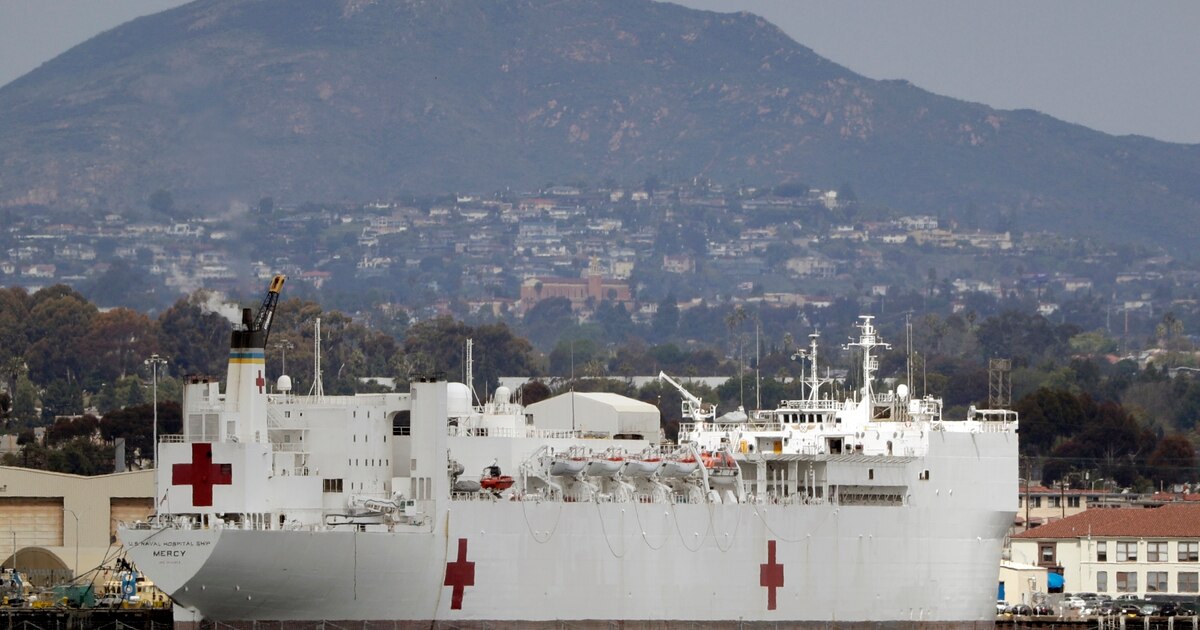 NavyTimes's tweet photo. USNS Mercy arrives in Los Angeles to support Covid-19 response https://t.co/xZ5uc0JylV https://t.co/kypYGQi7sp