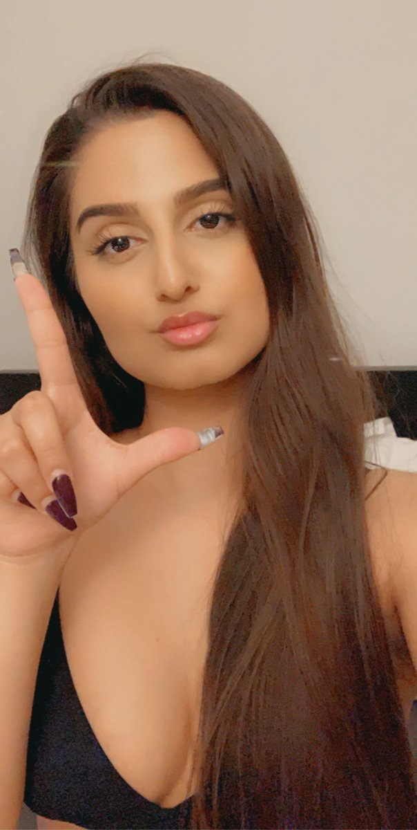 missgoddessb's tweet photo. Alright losers, cucks, etc. I’m ready to fuck some wallets today! $end mothafuckas! 

[#finD • findom • femdom • cuck • sph • findombrat • walletdrain • walletrinse • paypig • cashpig • cashcow • joi • cei • cashslave • whiteslave • findomme] https://t.co/DRh28oJM3c